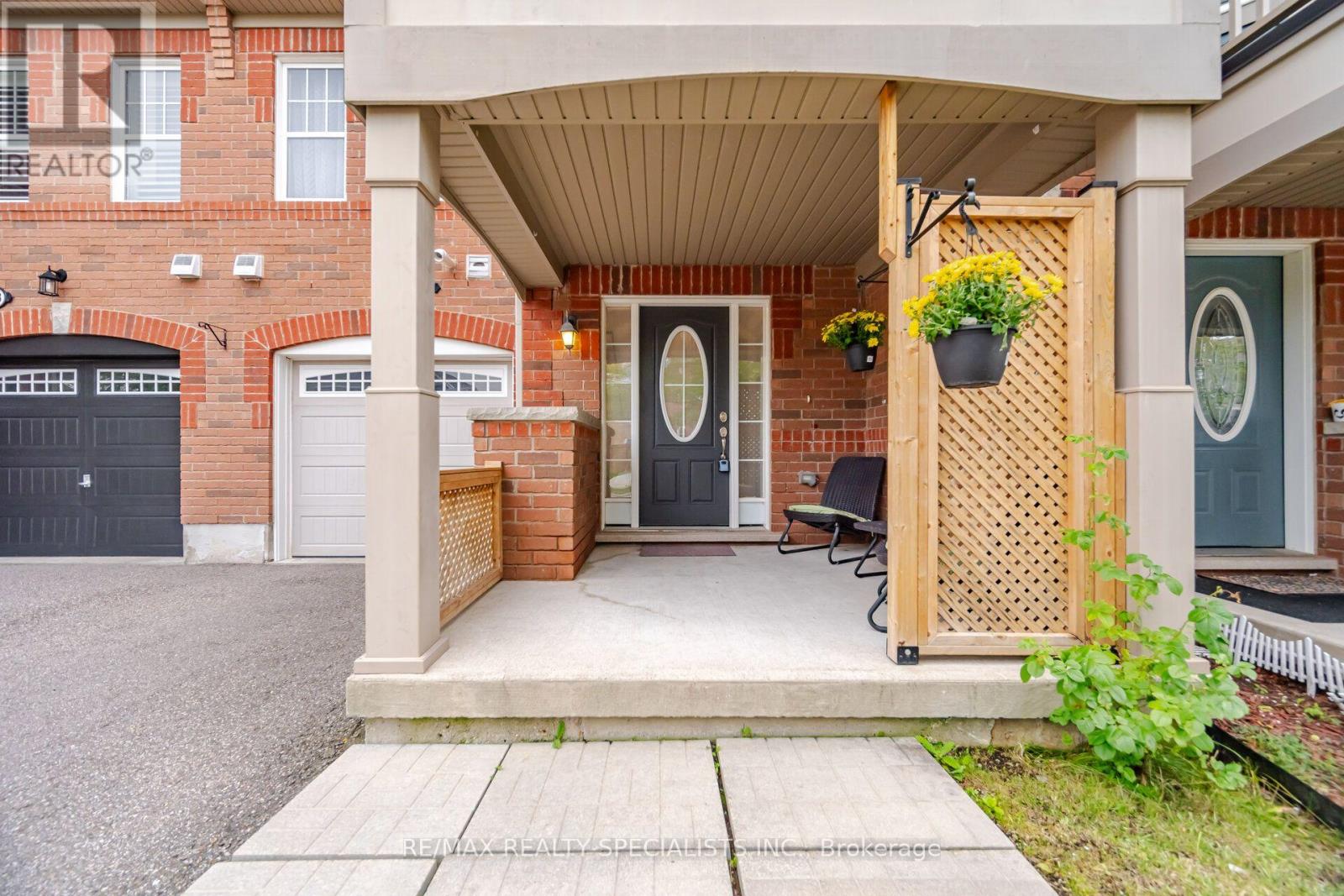 220 Mortimer Crescent, Milton, Ontario  L9T 8N8 - Photo 3 - W13744454