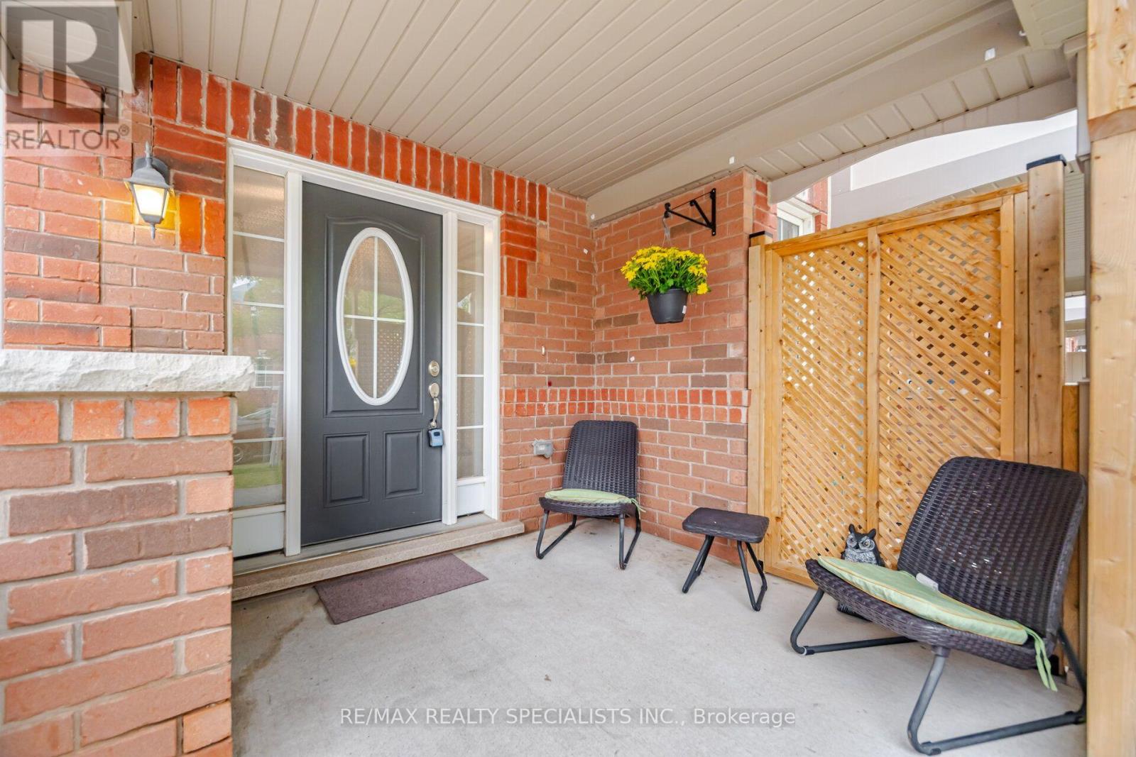 220 Mortimer Crescent, Milton, Ontario  L9T 8N8 - Photo 4 - W13744454