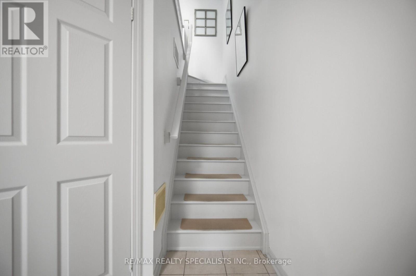 220 Mortimer Crescent, Milton, Ontario  L9T 8N8 - Photo 8 - W13744454