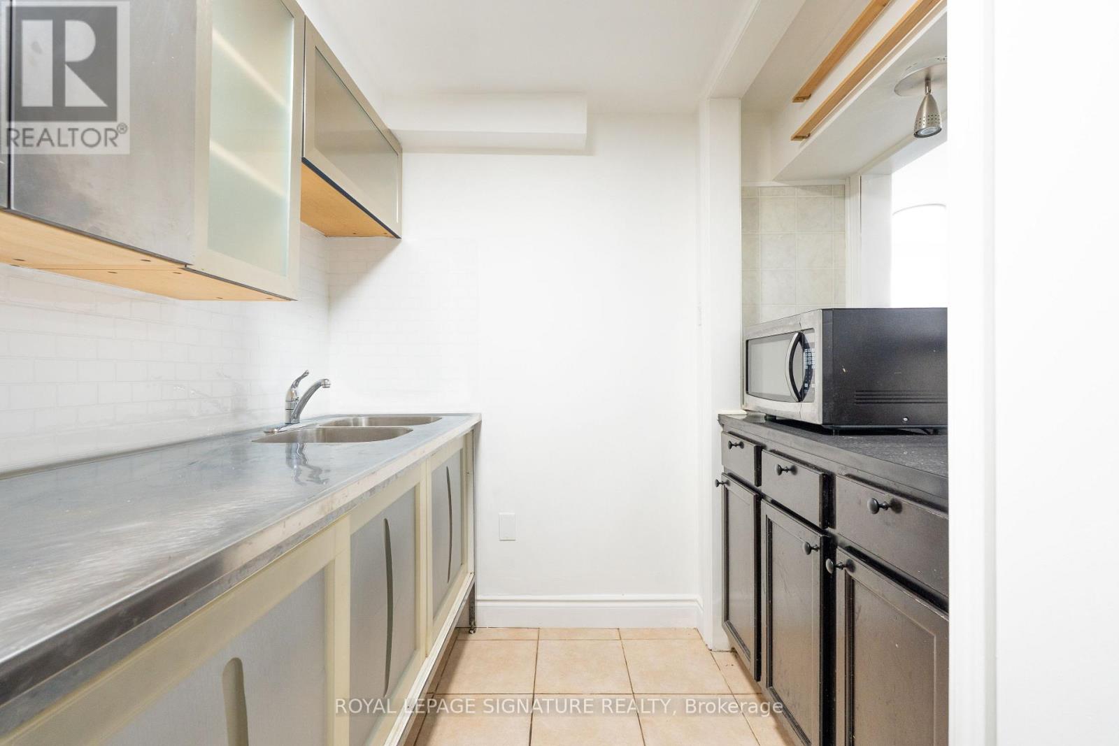 674 Abana Road, Mississauga, Ontario  L5A 1H4 - Photo 10 - W13744488
