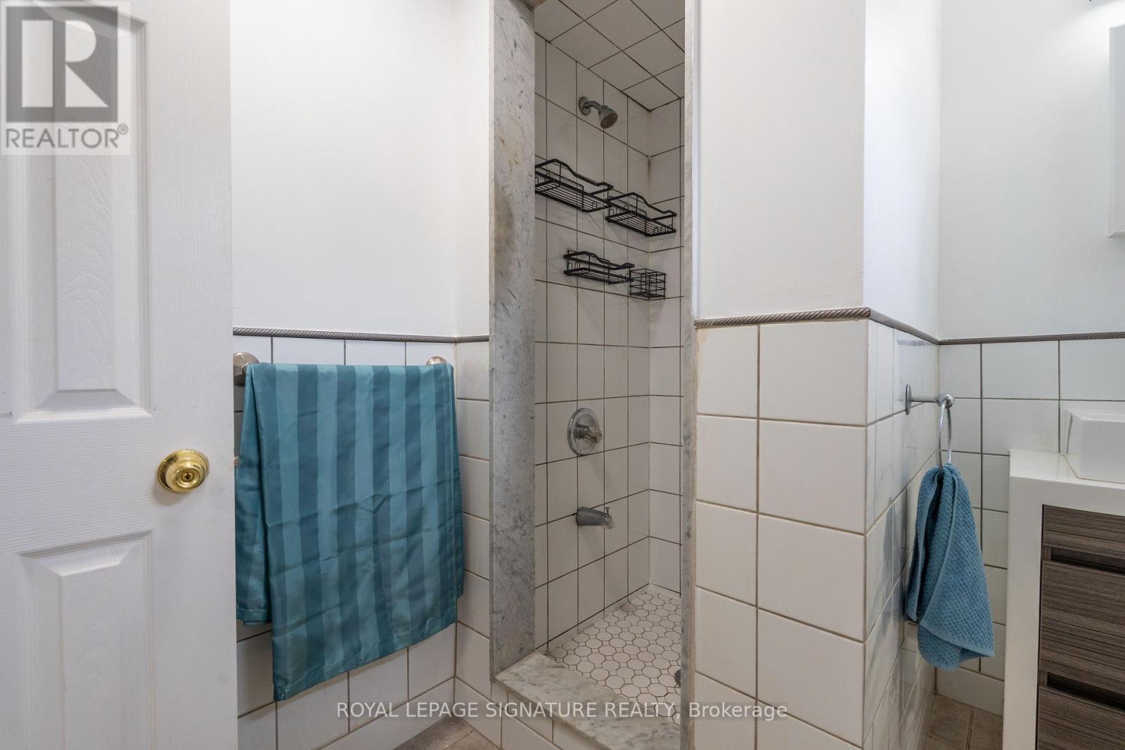 674 Abana Road, Mississauga, Ontario  L5A 1H4 - Photo 7 - W13744488