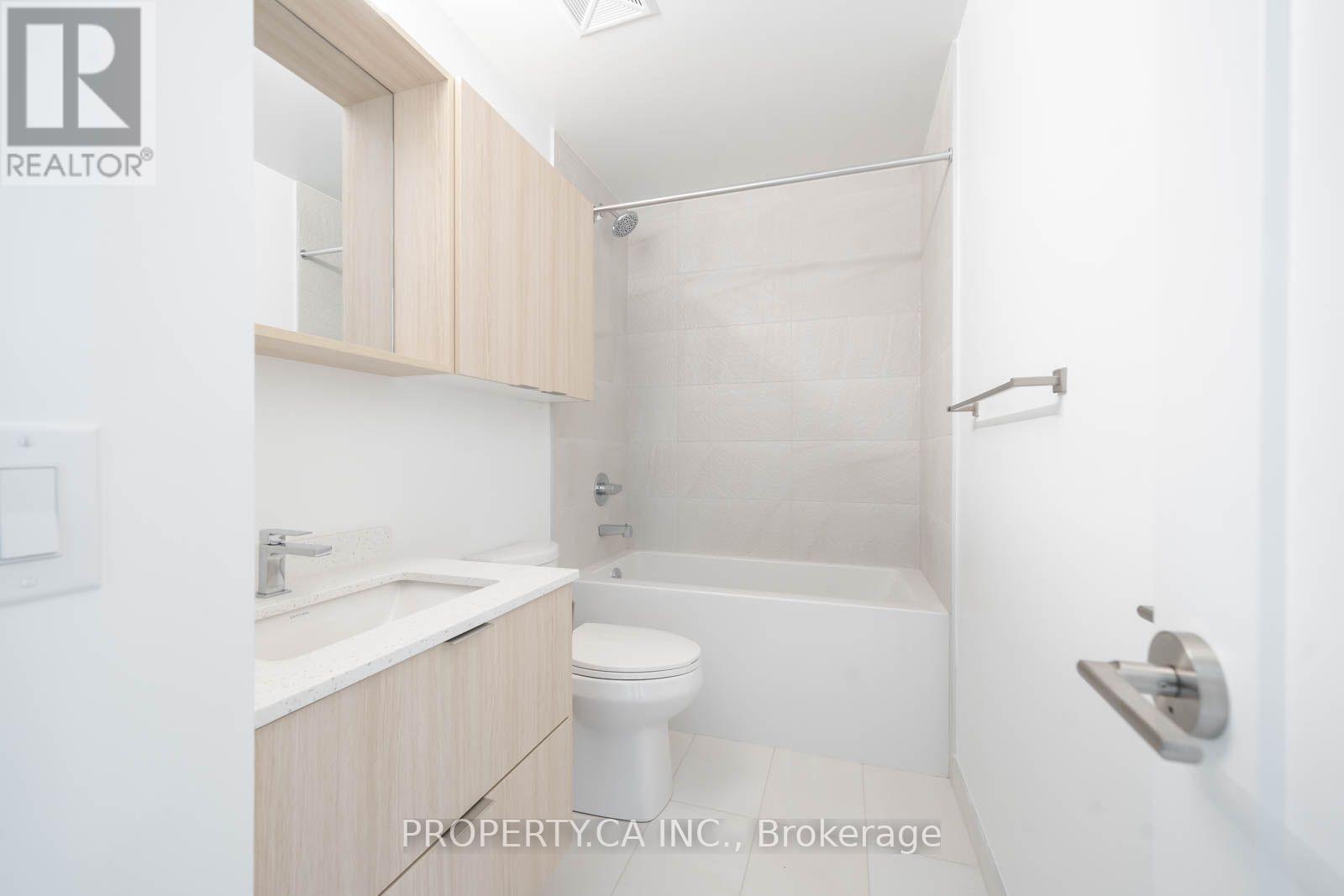 1406 - 5105 HURONTARIO STREET, Mississauga, Ontario