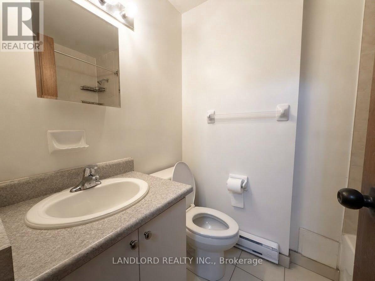 2 - 73 Roncesvalles Avenue, Toronto, Ontario  M6R 2K6 - Photo 10 - W13550692