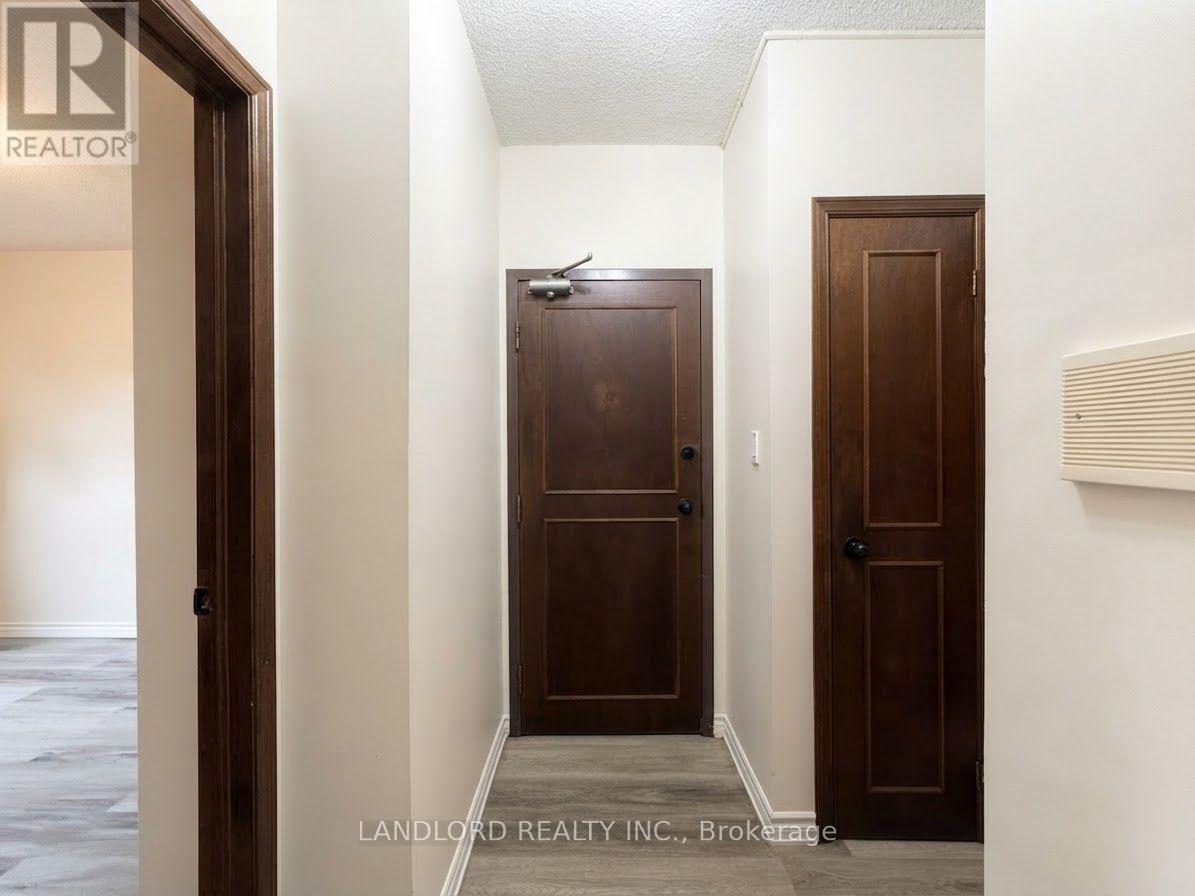 2 - 73 Roncesvalles Avenue, Toronto, Ontario  M6R 2K6 - Photo 16 - W13550692