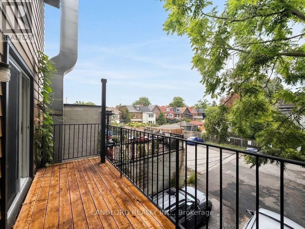 2 - 73 Roncesvalles Avenue, Toronto, Ontario  M6R 2K6 - Photo 5 - W13550692
