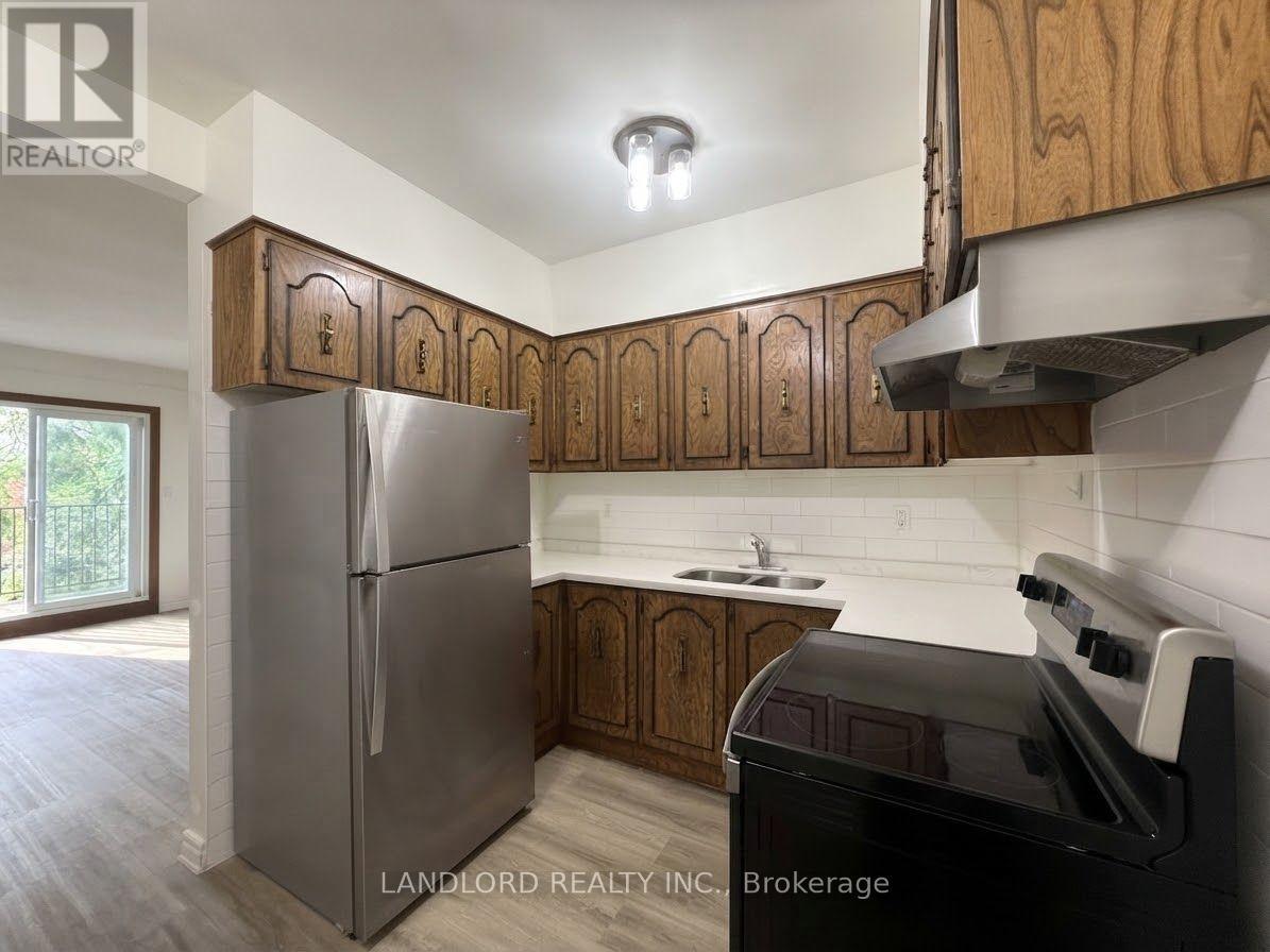 2 - 73 Roncesvalles Avenue, Toronto, Ontario  M6R 2K6 - Photo 7 - W13550692