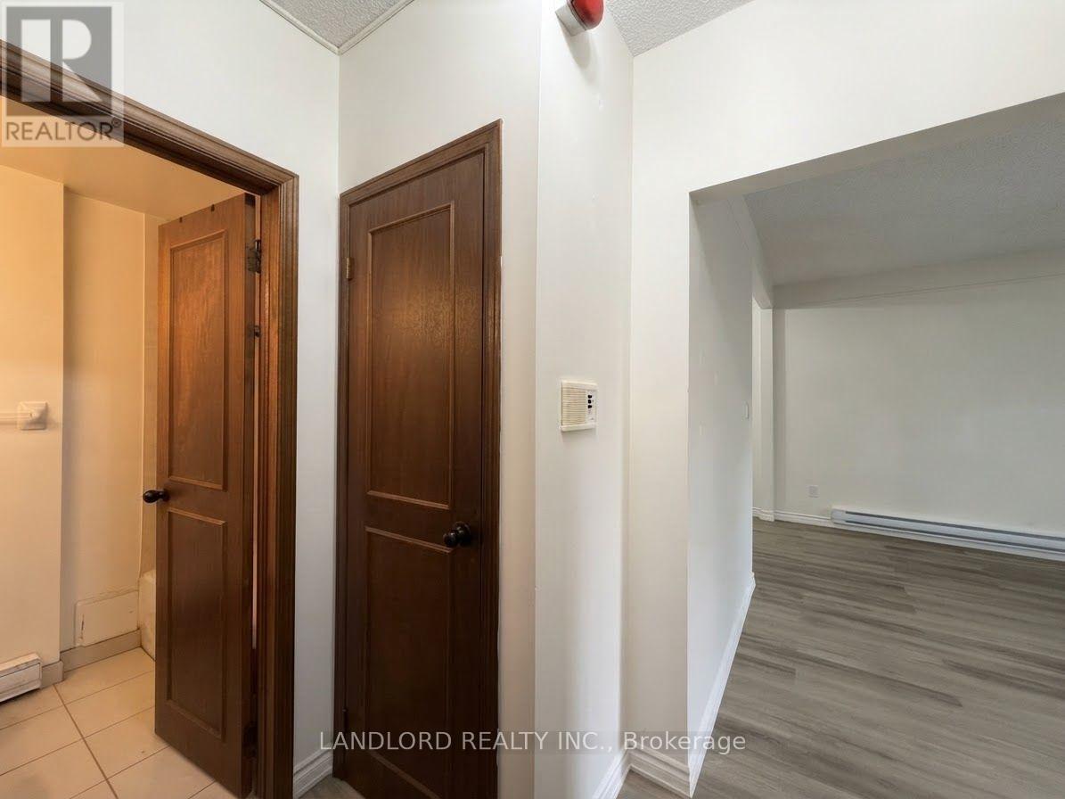 2 - 73 Roncesvalles Avenue, Toronto, Ontario  M6R 2K6 - Photo 15 - W13550692