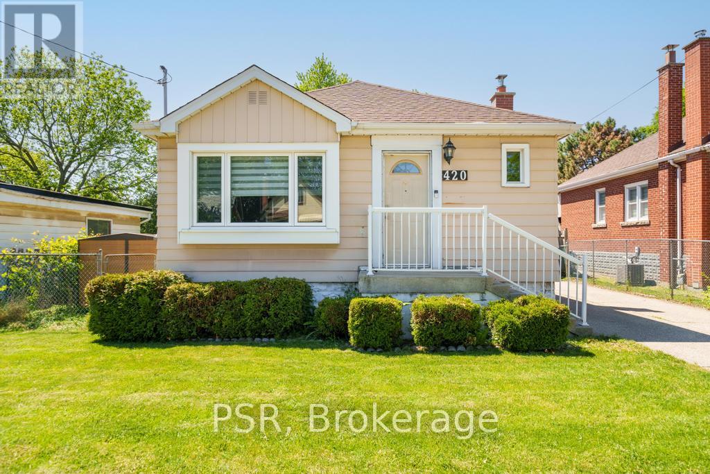 420 UPPER GAGE AVENUE, Hamilton, Ontario