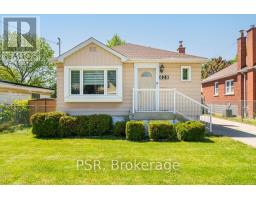 420 UPPER GAGE AVENUE, Hamilton, Ontario