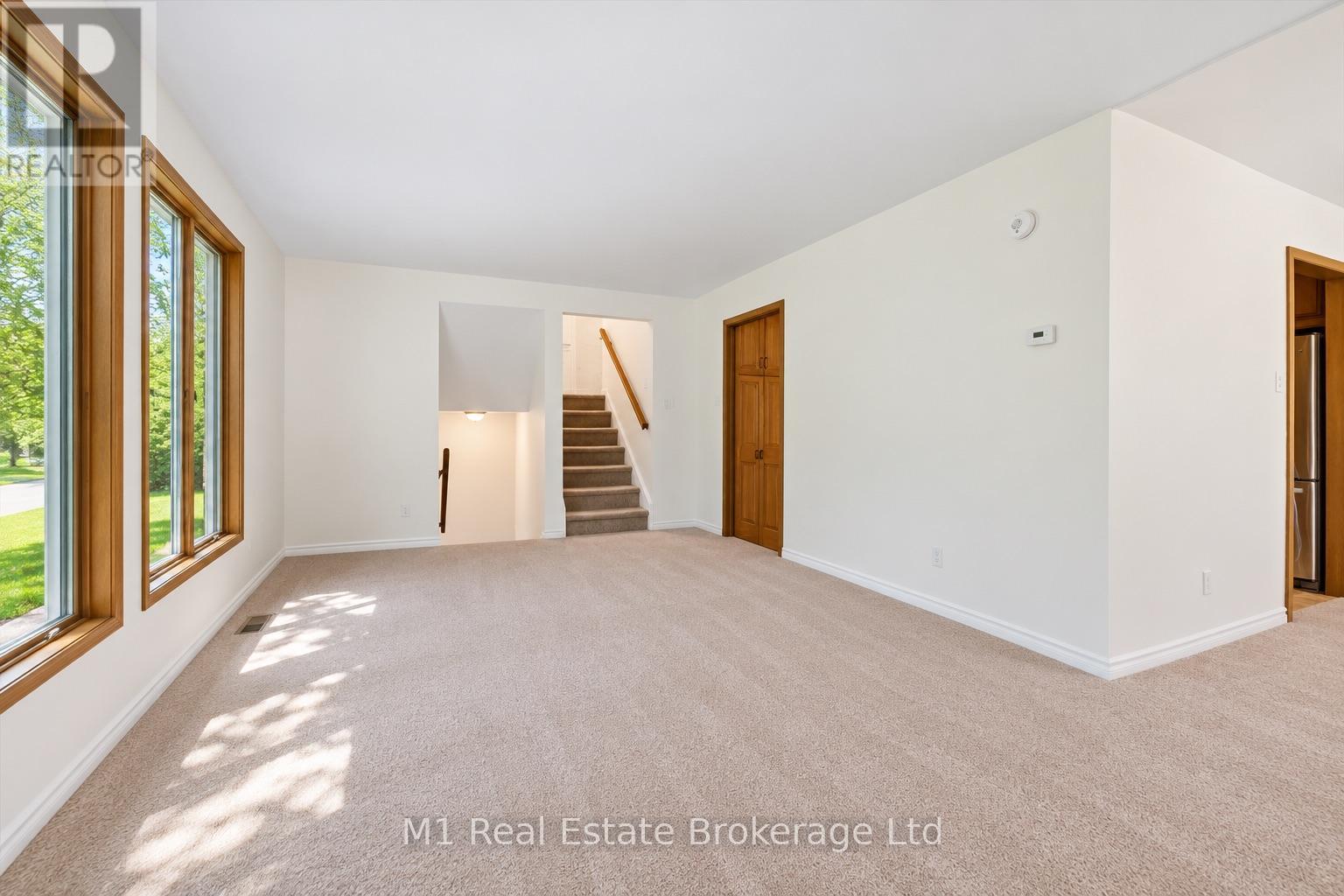610 St David Street S, Centre Wellington, Ontario  N1M 2L9 - Photo 9 - X13735072