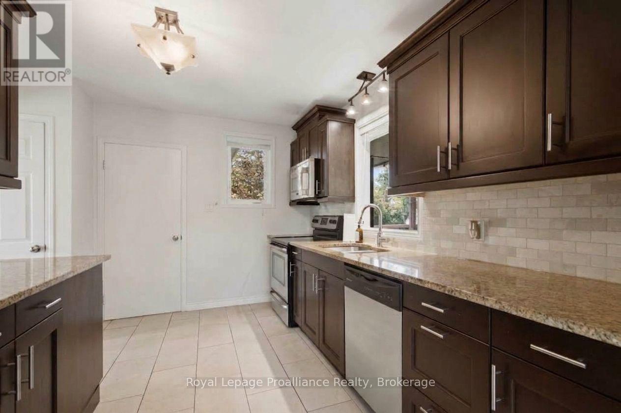 302 King Street, Quinte West, Ontario  K8V 3X5 - Photo 14 - X13744720