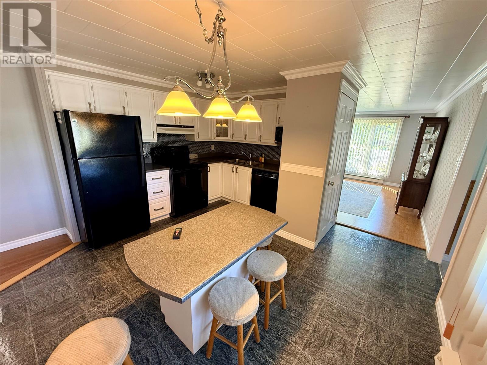 54 PREMIER Drive, South Brook — photo 12