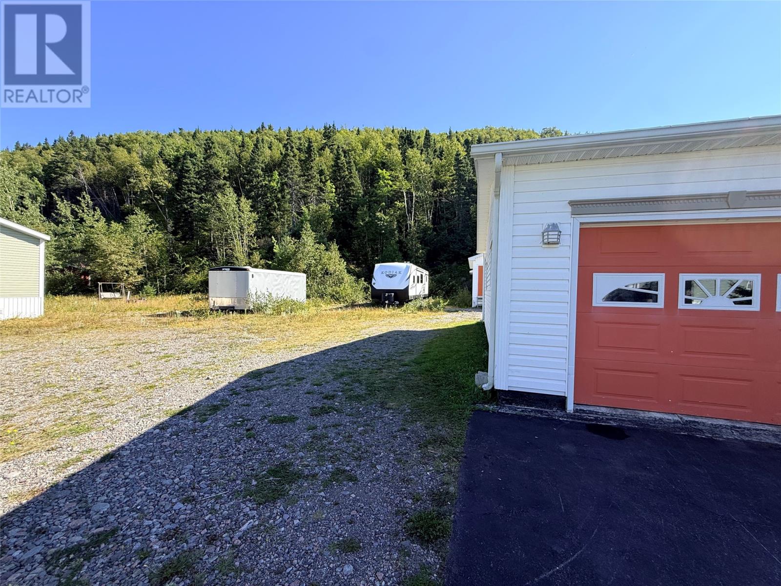 54 PREMIER Drive, South Brook — photo 7