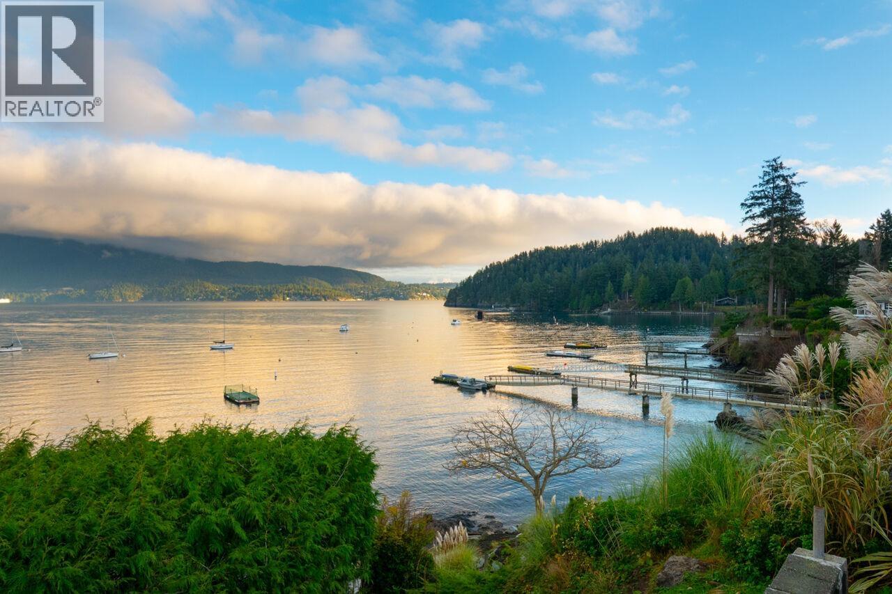 433 Senator Place, Bowen Island, British Columbia  V0N 1G1 - Photo 3 - R3137278
