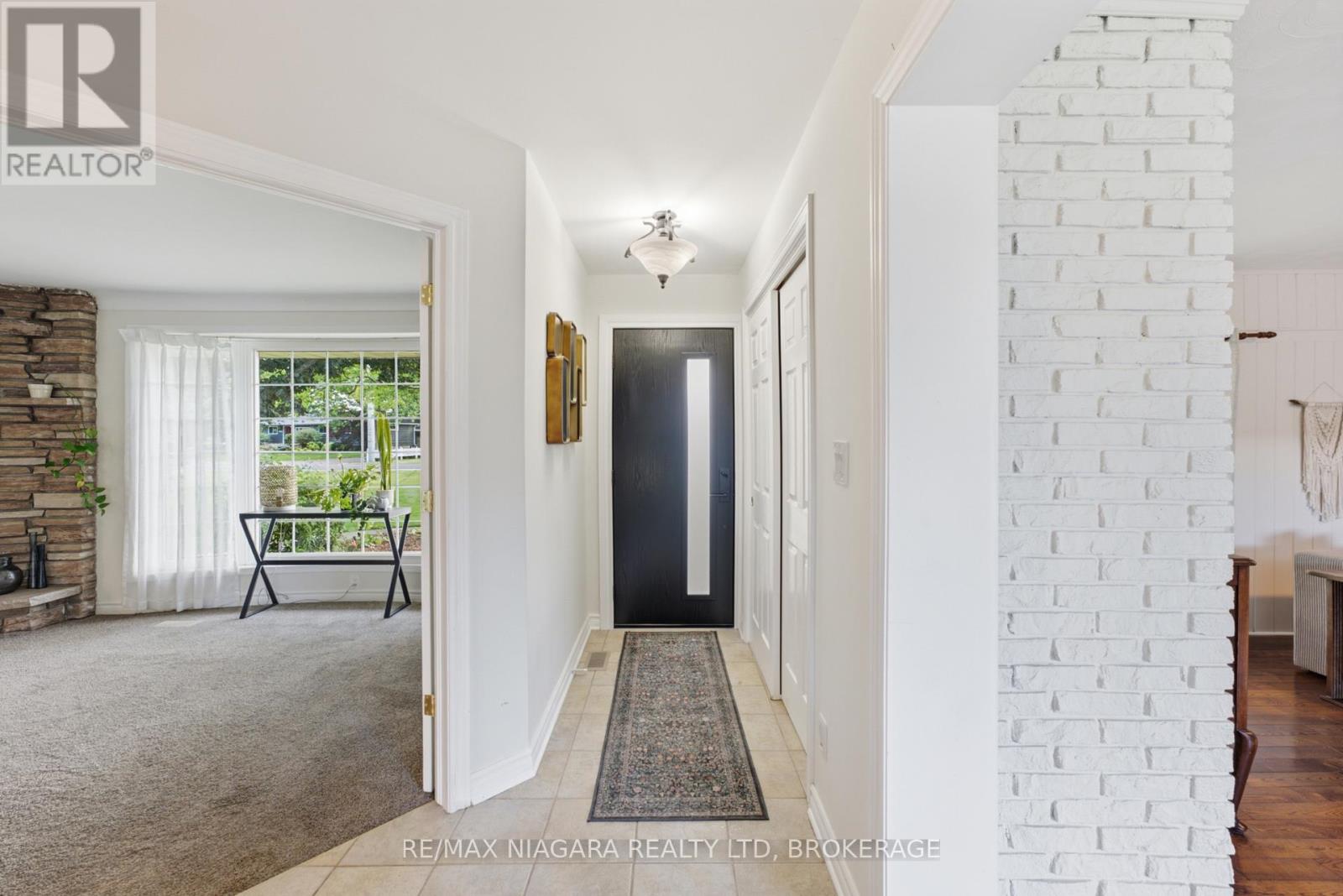 1042 Lakeshore Road W, St. Catharines, Ontario  L2R 6P9 - Photo 4 - X13744688