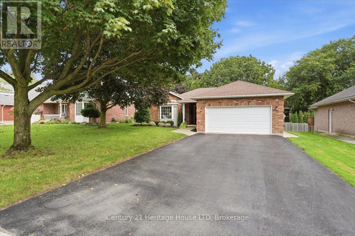 17 Oakridge Boulevard, Pelham, Ontario  L0S 1E5 - Photo 3 - X13744724