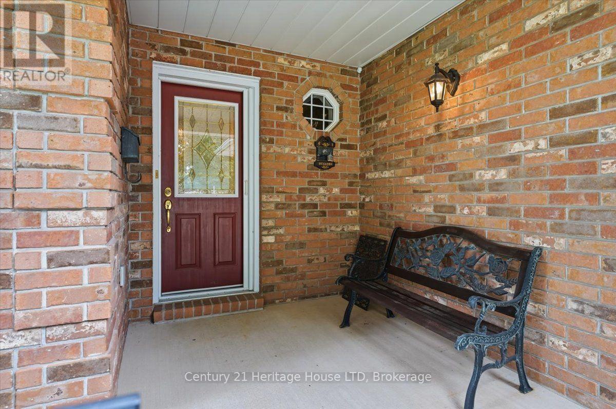 17 Oakridge Boulevard, Pelham, Ontario  L0S 1E5 - Photo 5 - X13744724