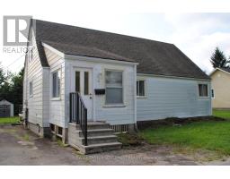 48 PINE STREET, Smiths Falls, Ontario