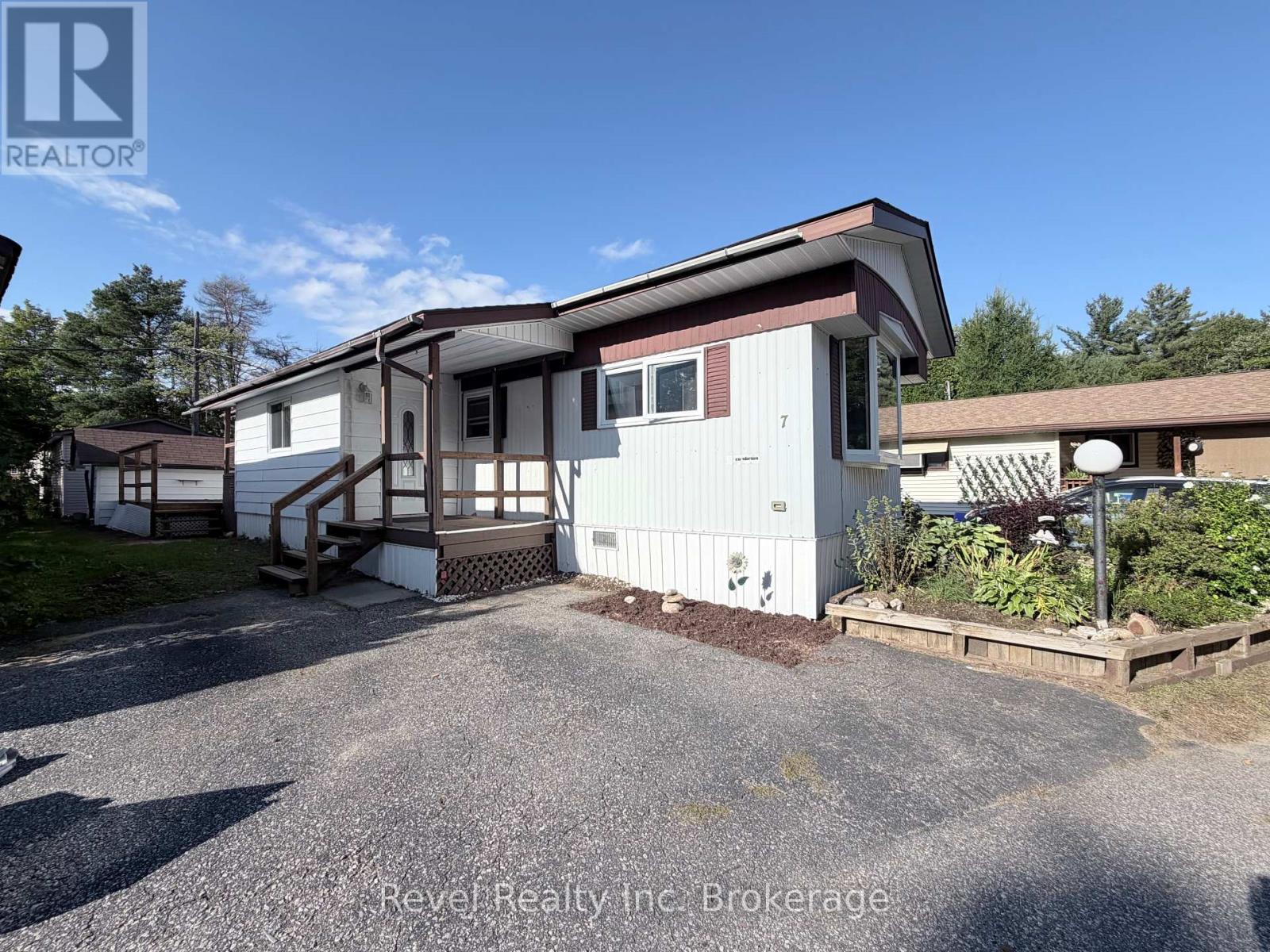 7 - 208 LITTLE DOWN LANE, North Bay, Ontario
