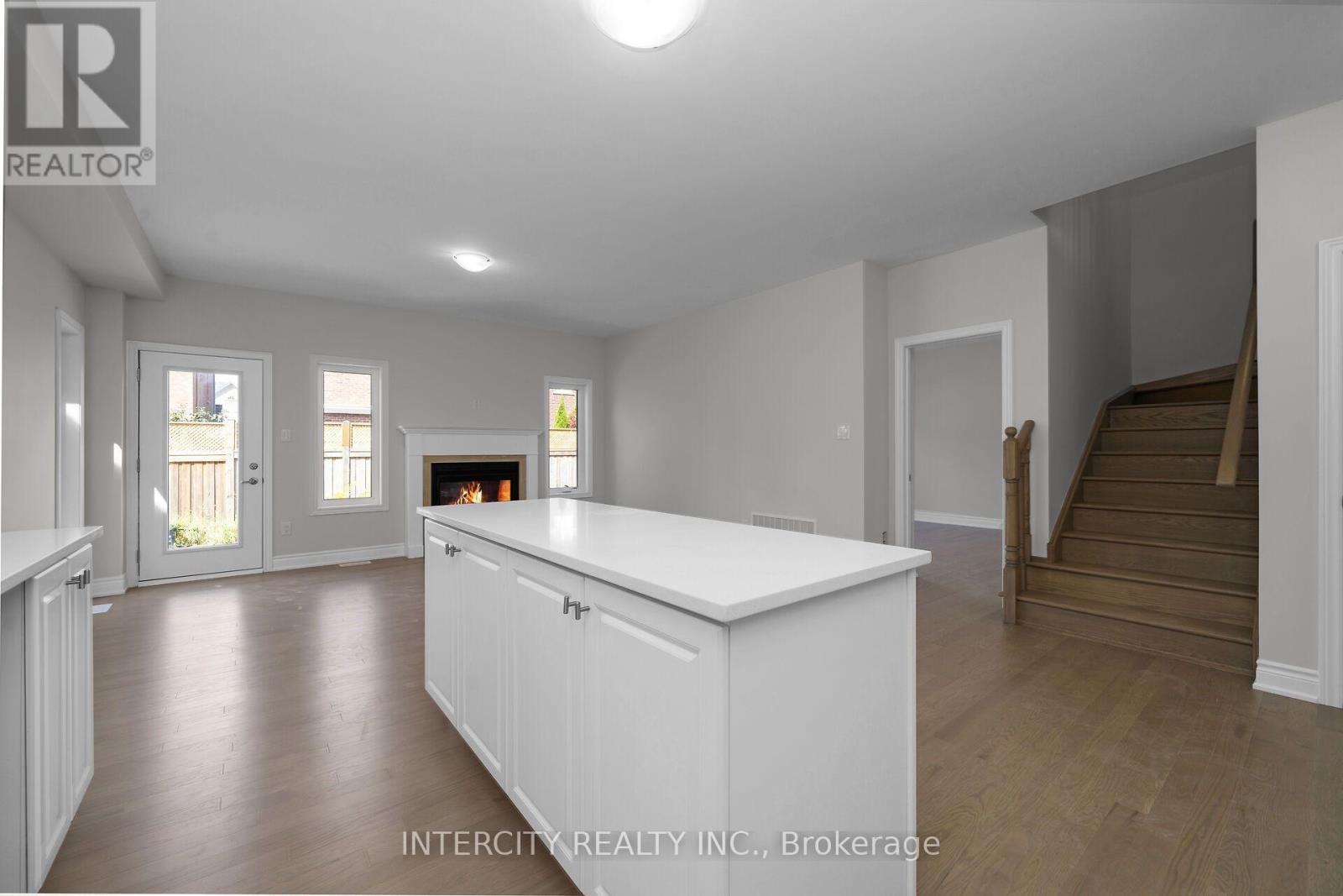 33 Ruby Lane, Halton Hills, Ontario  L7G 0H6 - Photo 10 - W13730984