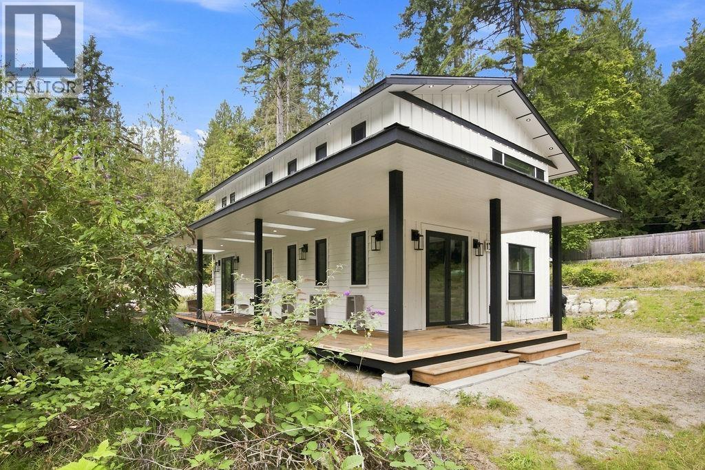 1535 MARGARET ROAD, roberts creek, British Columbia