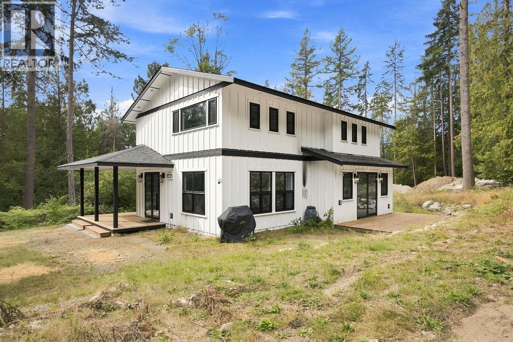 1535 Margaret Road, Roberts Creek, British Columbia  V0N 2W2 - Photo 35 - R3161520