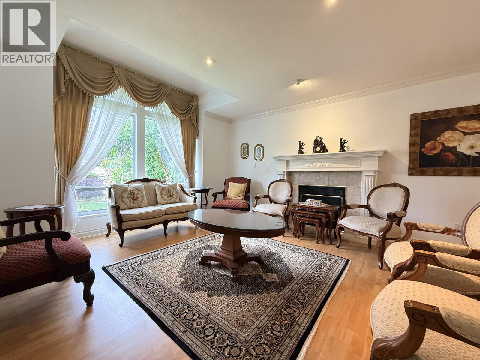 Main House 335 W 27th Street, North Vancouver, British Columbia  V7N 2H5 - Photo 2 - R3161533