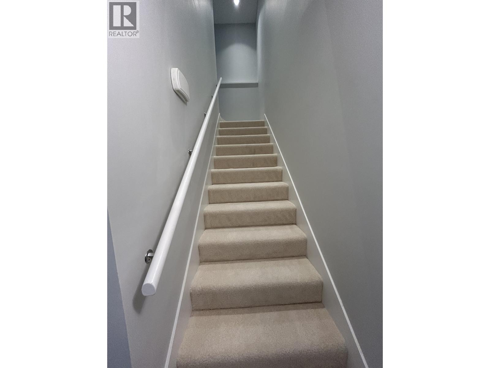 One Room At 102 5380 Crooked Branch Road Road, Vancouver, British Columbia  V6T 0E5 - Photo 8 - R3161537