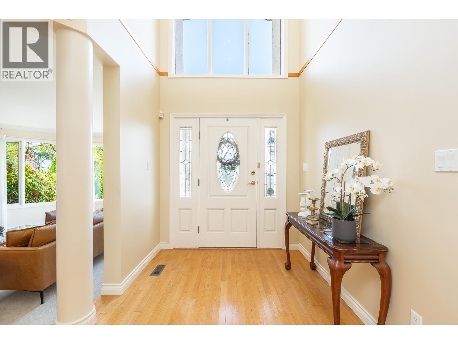 4153 Quarry Court, North Vancouver, British Columbia  V7K 3C3 - Photo 4 - R3161516