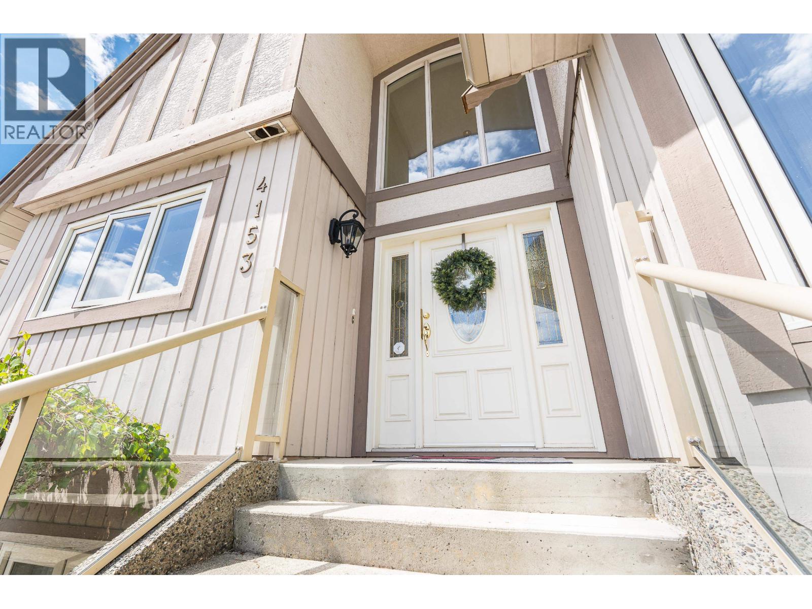 4153 Quarry Court, North Vancouver, British Columbia  V7K 3C3 - Photo 3 - R3161516