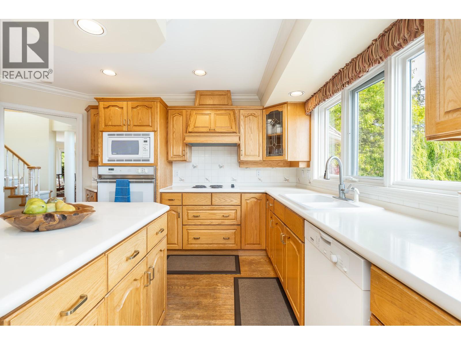4153 Quarry Court, North Vancouver, British Columbia  V7K 3C3 - Photo 17 - R3161516