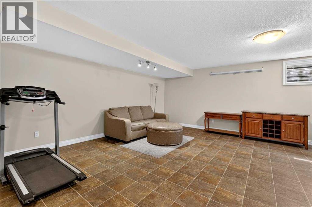 2017 21 Avenue Nw, Calgary, Alberta  T2M 1M9 - Photo 31 - A2340194