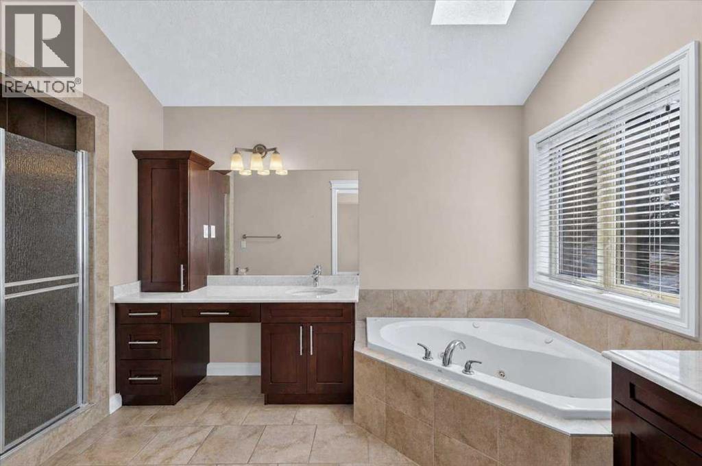 2017 21 Avenue Nw, Calgary, Alberta  T2M 1M9 - Photo 24 - A2340194