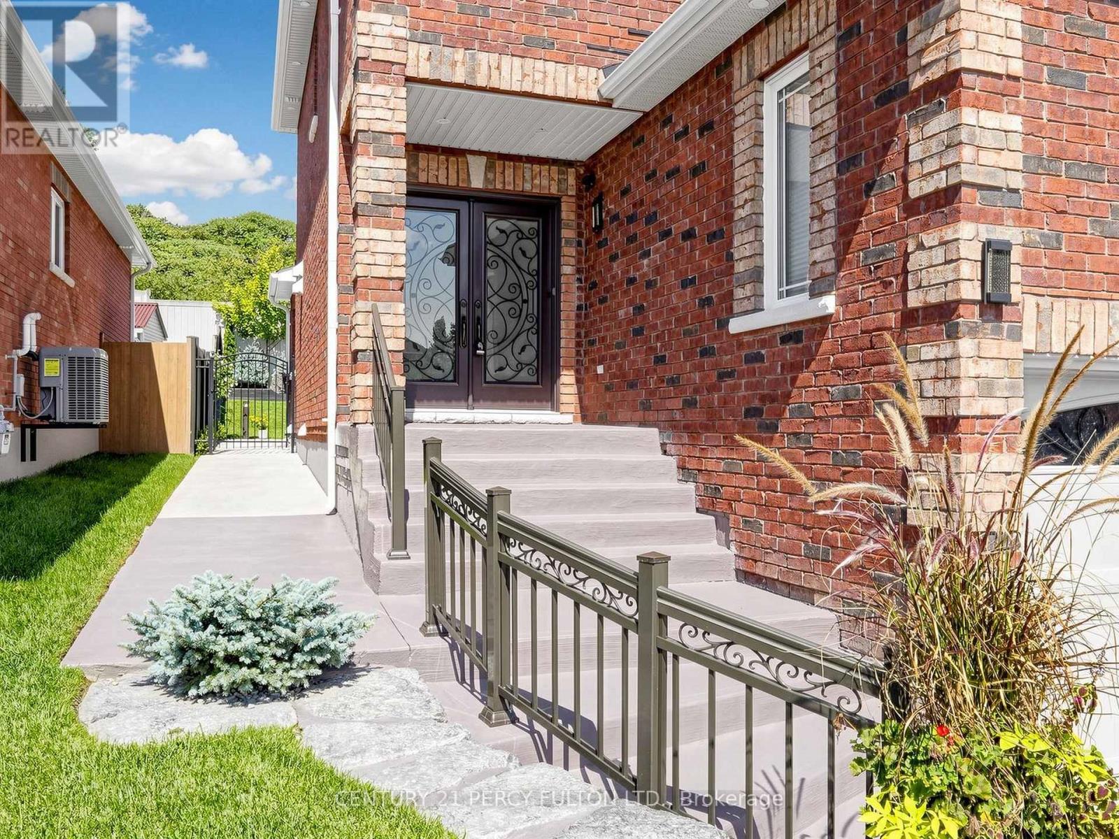 18 Wyman Crescent, Bradford West Gwillimbury, Ontario  L3Z 3J5 - Photo 8 - N13739268