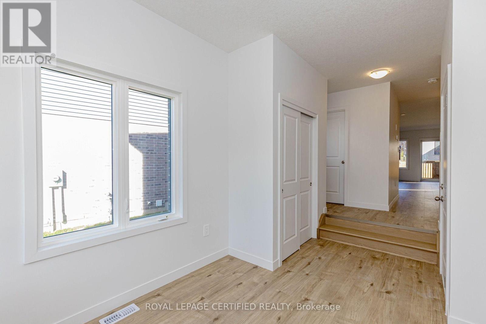 26 Oak Forest Common Crescent, Cambridge, Ontario  N1S 0G3 - Photo 5 - X13744756