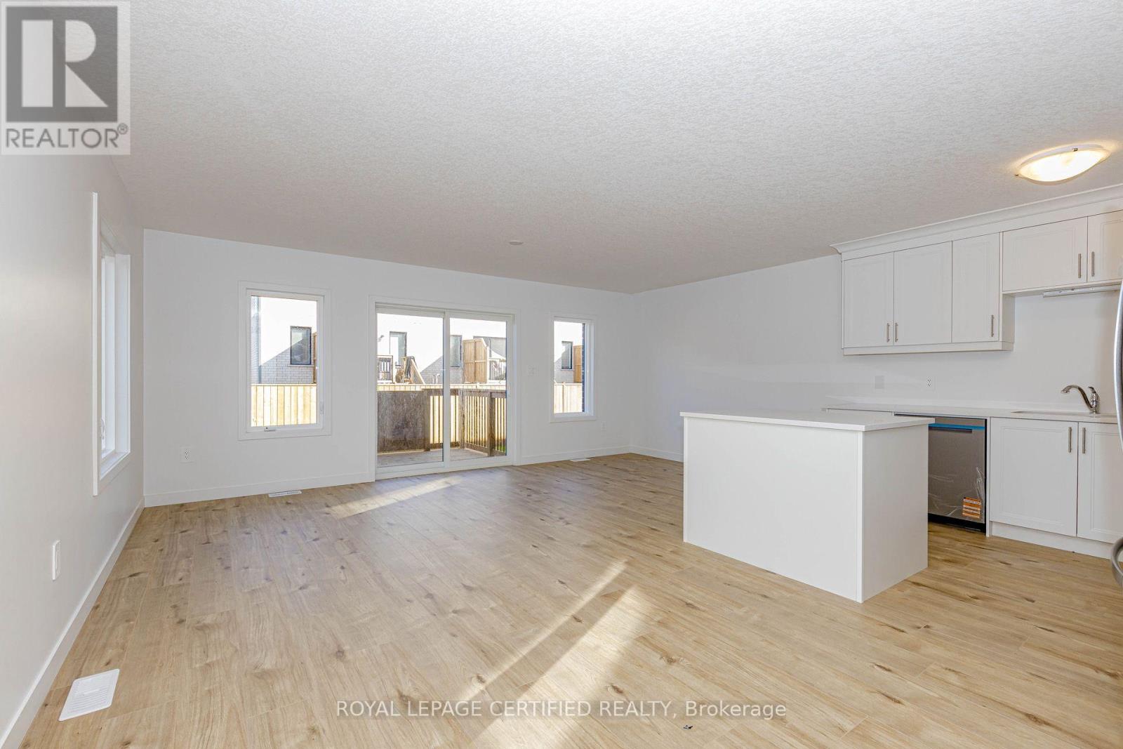 26 Oak Forest Common Crescent, Cambridge, Ontario  N1S 0G3 - Photo 6 - X13744756