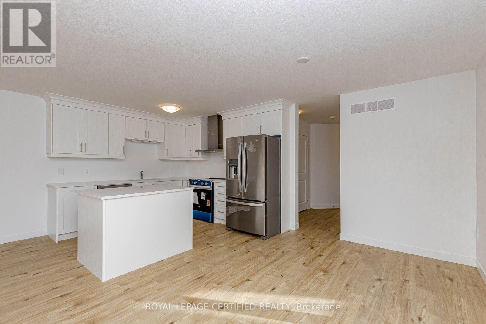 26 Oak Forest Common Crescent, Cambridge, Ontario  N1S 0G3 - Photo 8 - X13744756