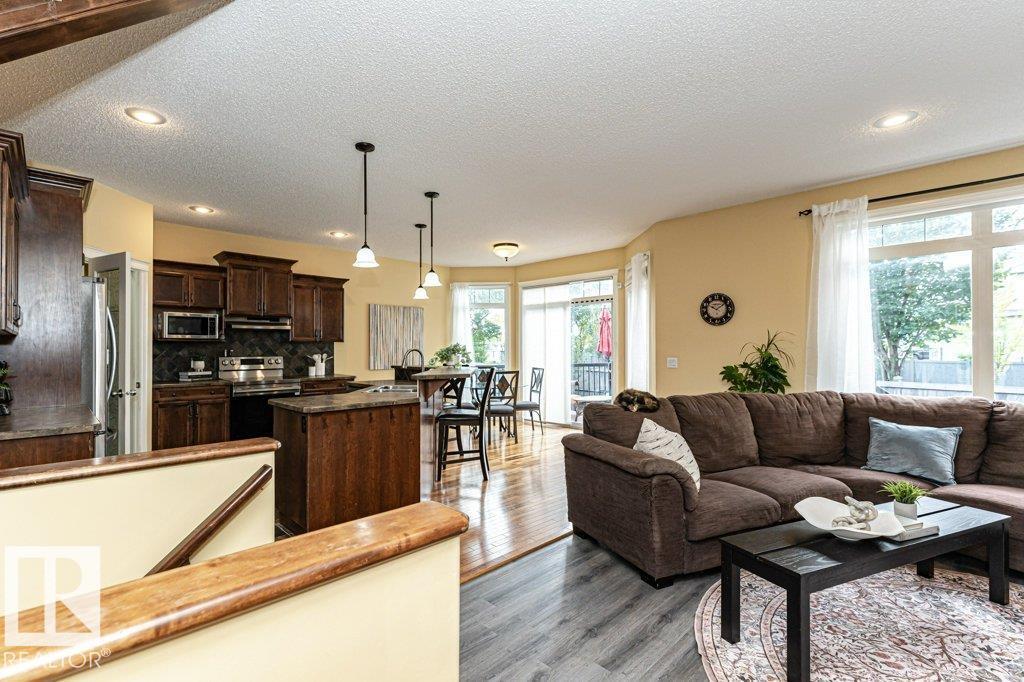5111 Chateau Co, Beaumont, Alberta  T4X 1W5 - Photo 11 - E4507059