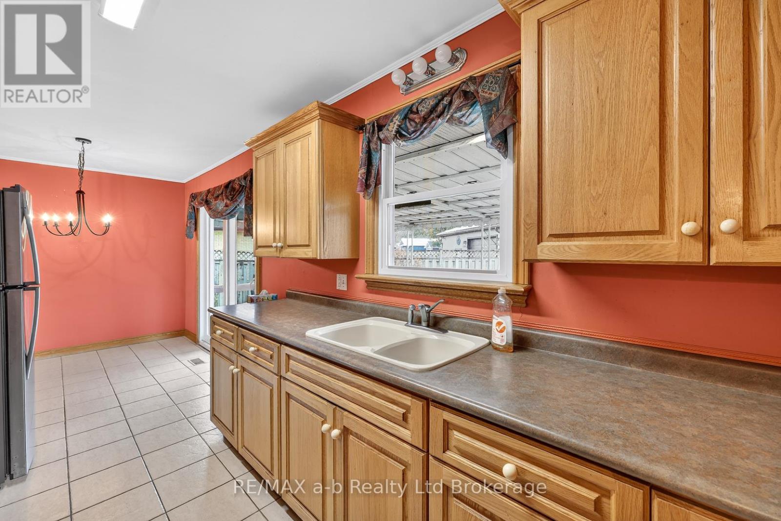 23 Glenn Avenue, Ingersoll, Ontario N5C 2C9 - Photo 21 - X12916032