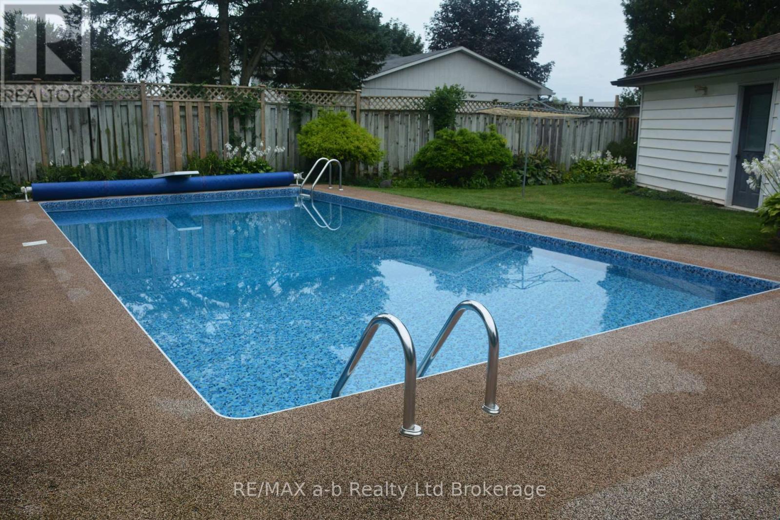 23 Glenn Avenue, Ingersoll, Ontario N5C 2C9 - Photo 9 - X12916032