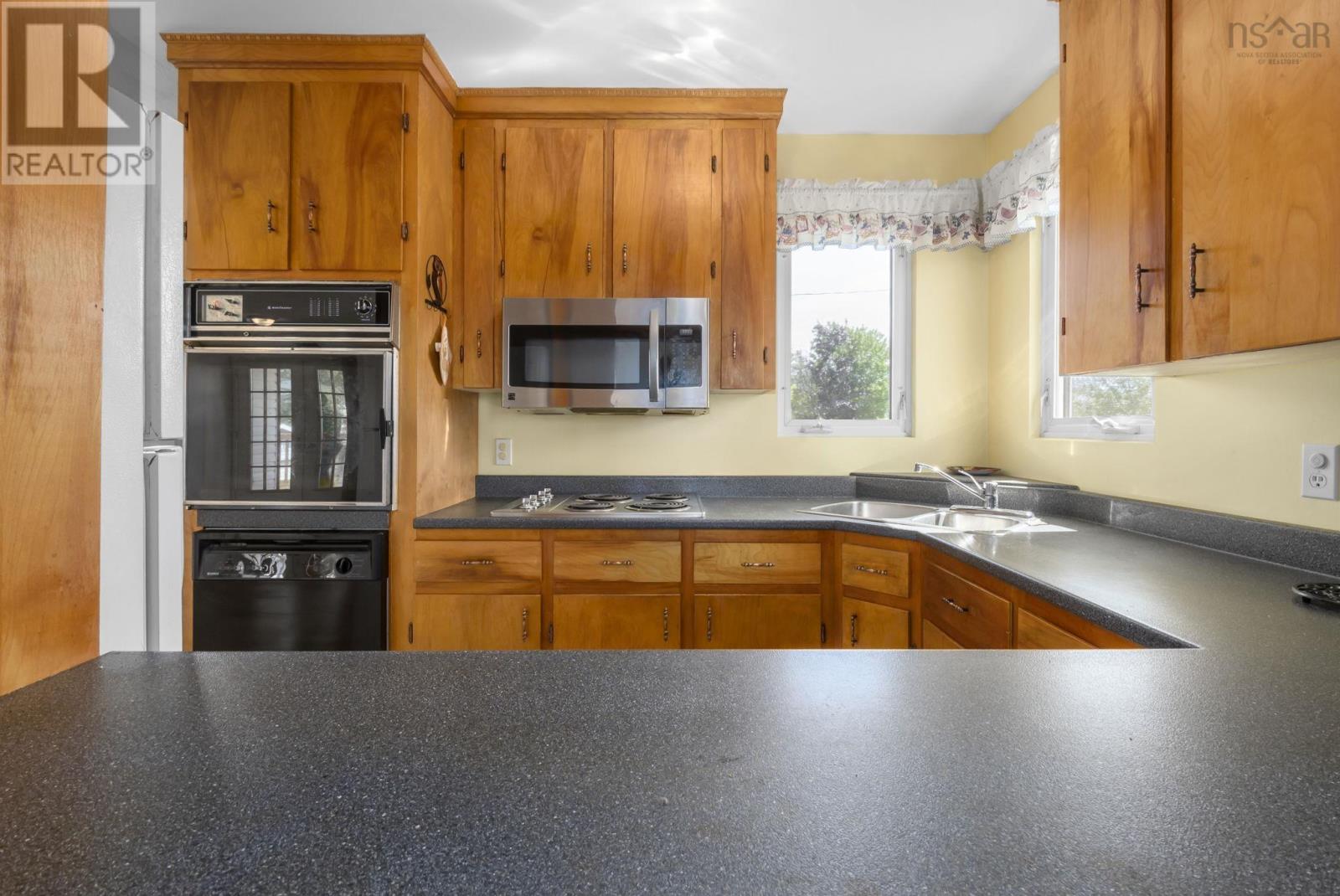 46 Himmelman Drive, Eastern Passage, Nova Scotia  B3G 1H8 - Photo 13 - 202622423