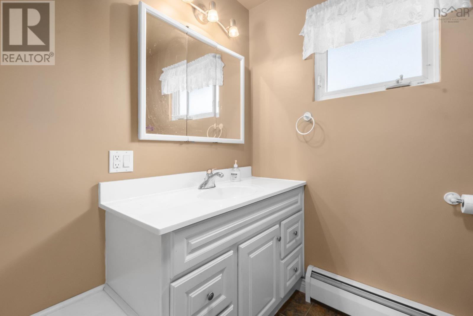46 Himmelman Drive, Eastern Passage, Nova Scotia  B3G 1H8 - Photo 21 - 202622423