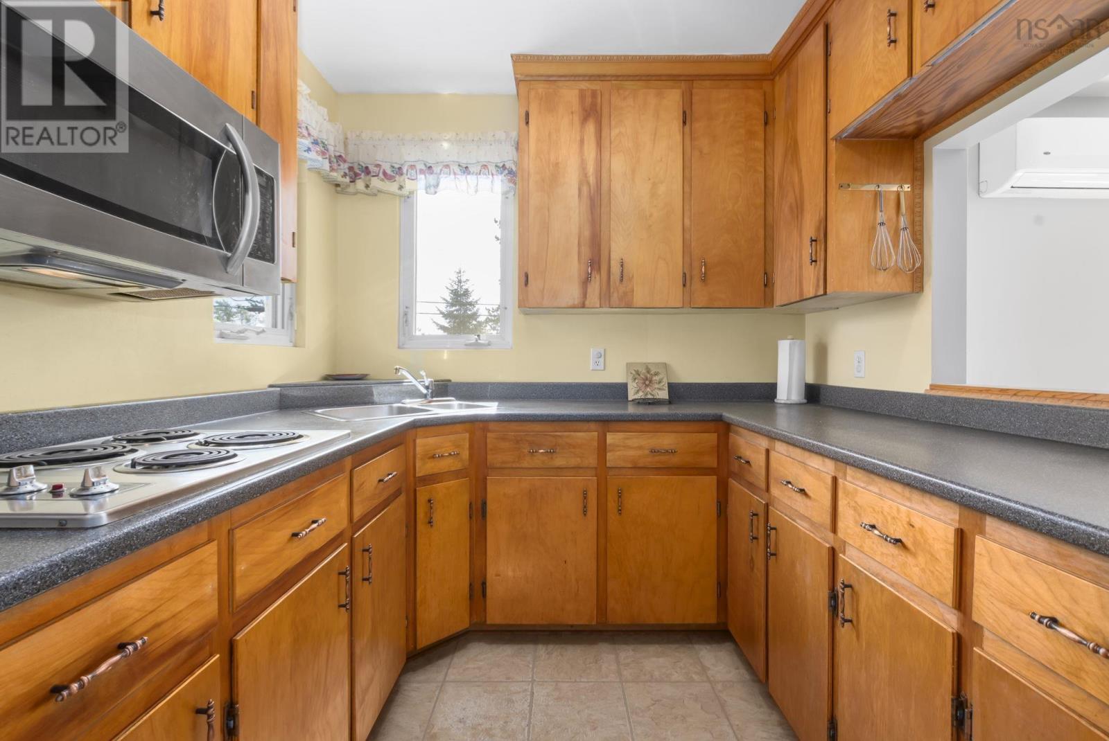 46 Himmelman Drive, Eastern Passage, Nova Scotia  B3G 1H8 - Photo 9 - 202622423