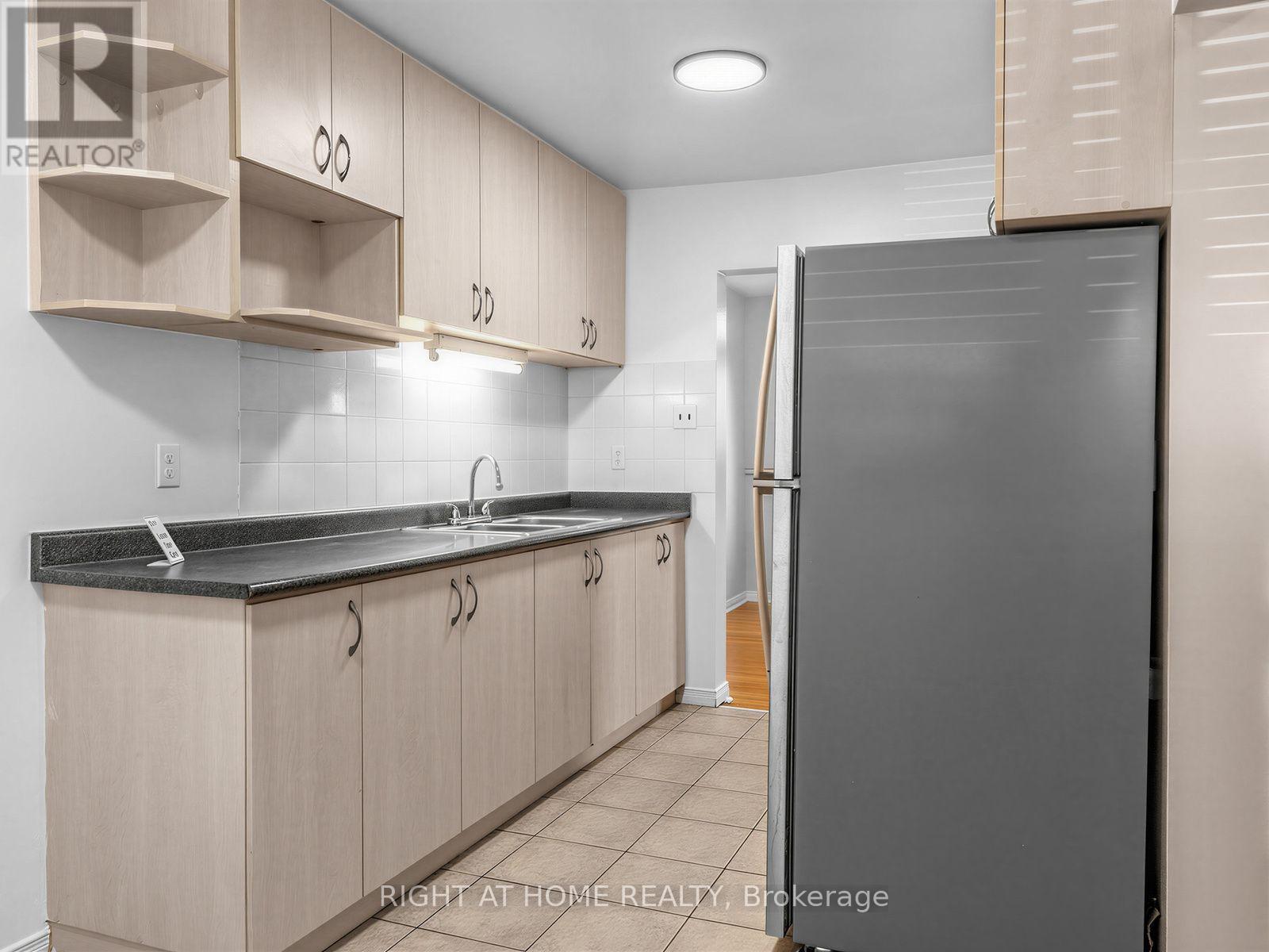 10 - 10 Fleetwood Crescent, Brampton, Ontario  L6T 2E5 - Photo 15 - W13723108