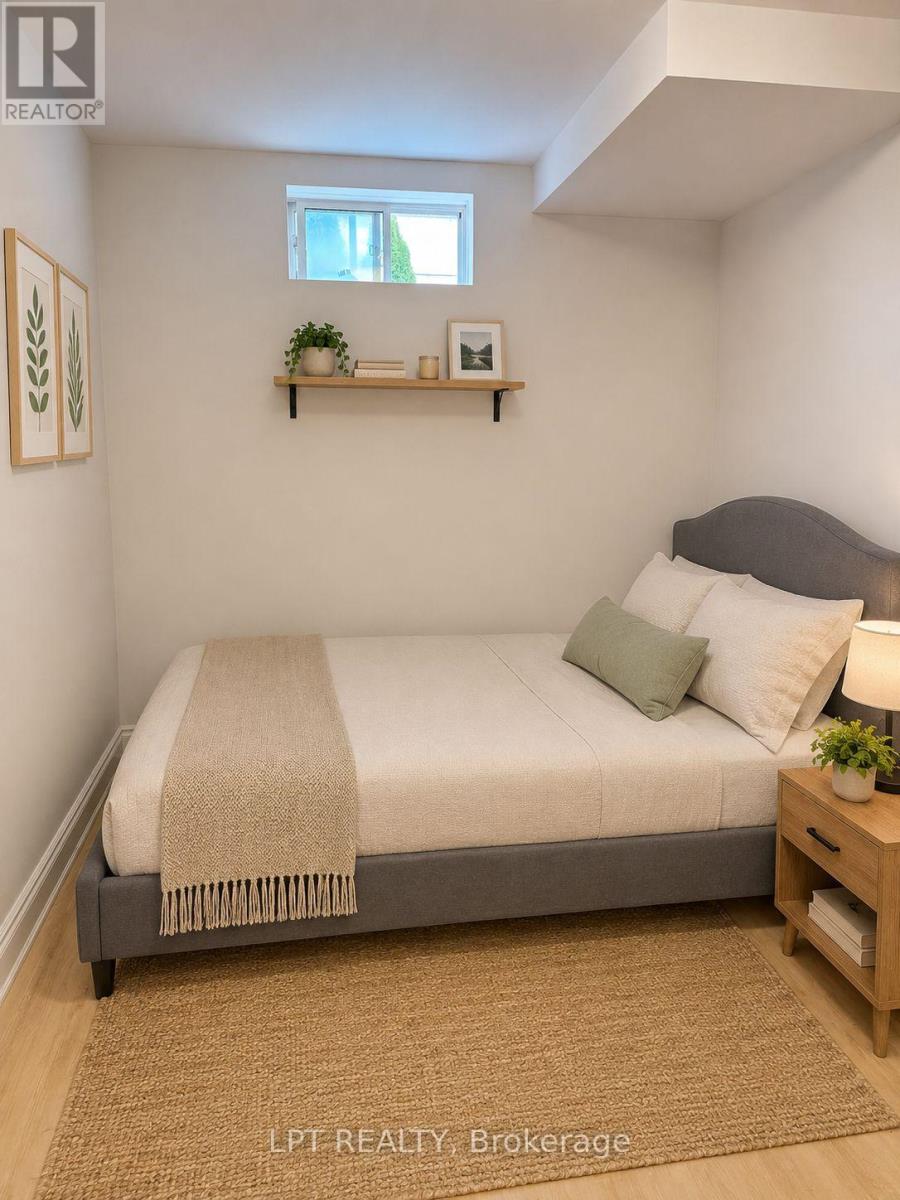 Basement - 3304 Sunlight Street, Mississauga, Ontario  L5M 0G8 - Photo 18 - W13741430