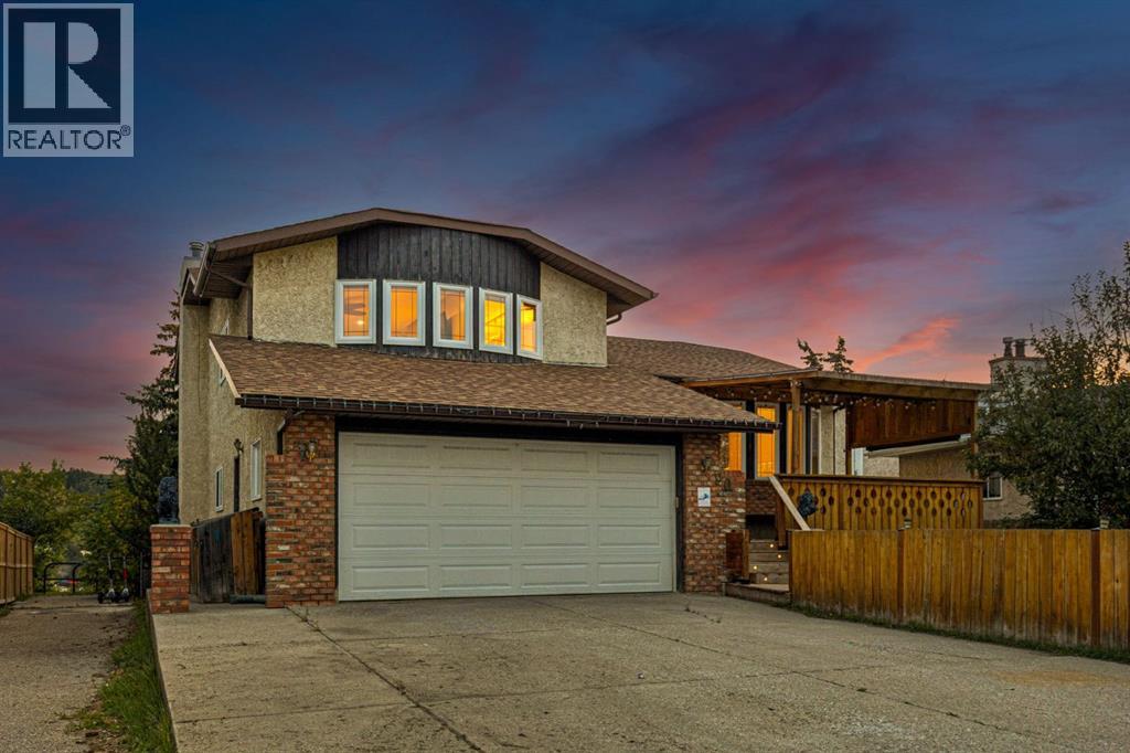 90 Glenhill Drive, Cochrane, Alberta  T4C 1H1 - Photo 3 - A2341736