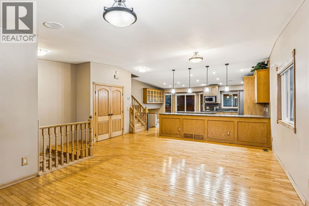 90 Glenhill Drive, Cochrane, Alberta  T4C 1H1 - Photo 9 - A2341736
