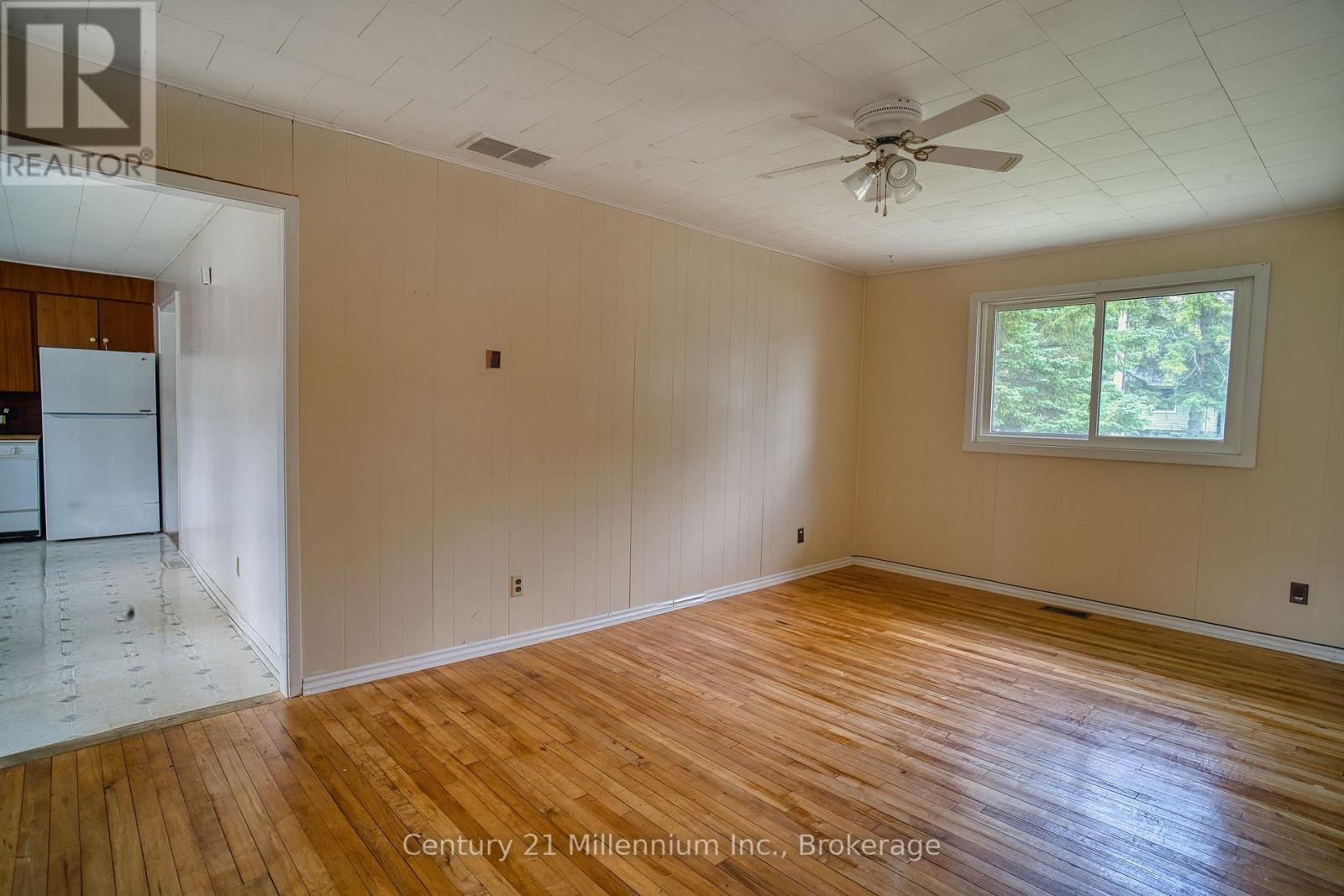 209 John Street, Clearview (Stayner), Ontario  L0M 1S0 - Photo 3 - S13745038