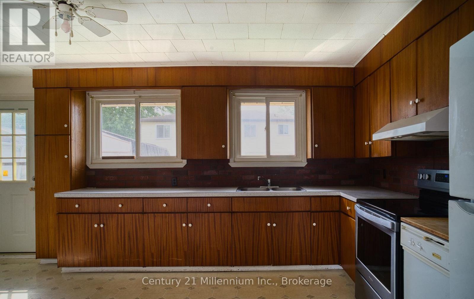 209 John Street, Clearview (Stayner), Ontario  L0M 1S0 - Photo 9 - S13745038