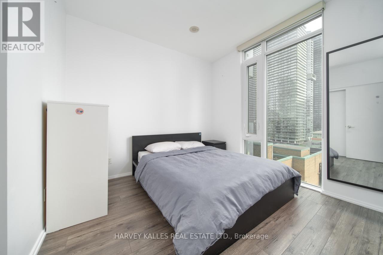 1202 - 75 St Nicholas Street, Toronto, Ontario  M4Y 0A5 - Photo 5 - C13744998